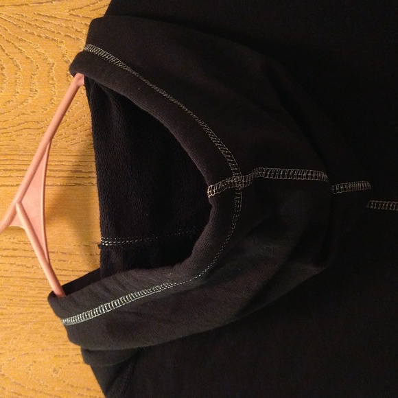 Head Sweatshirt - Picture 8 of 11